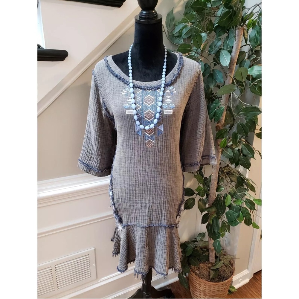 POL Small NWOT Elegant Gray Dress with Embroidered Details
